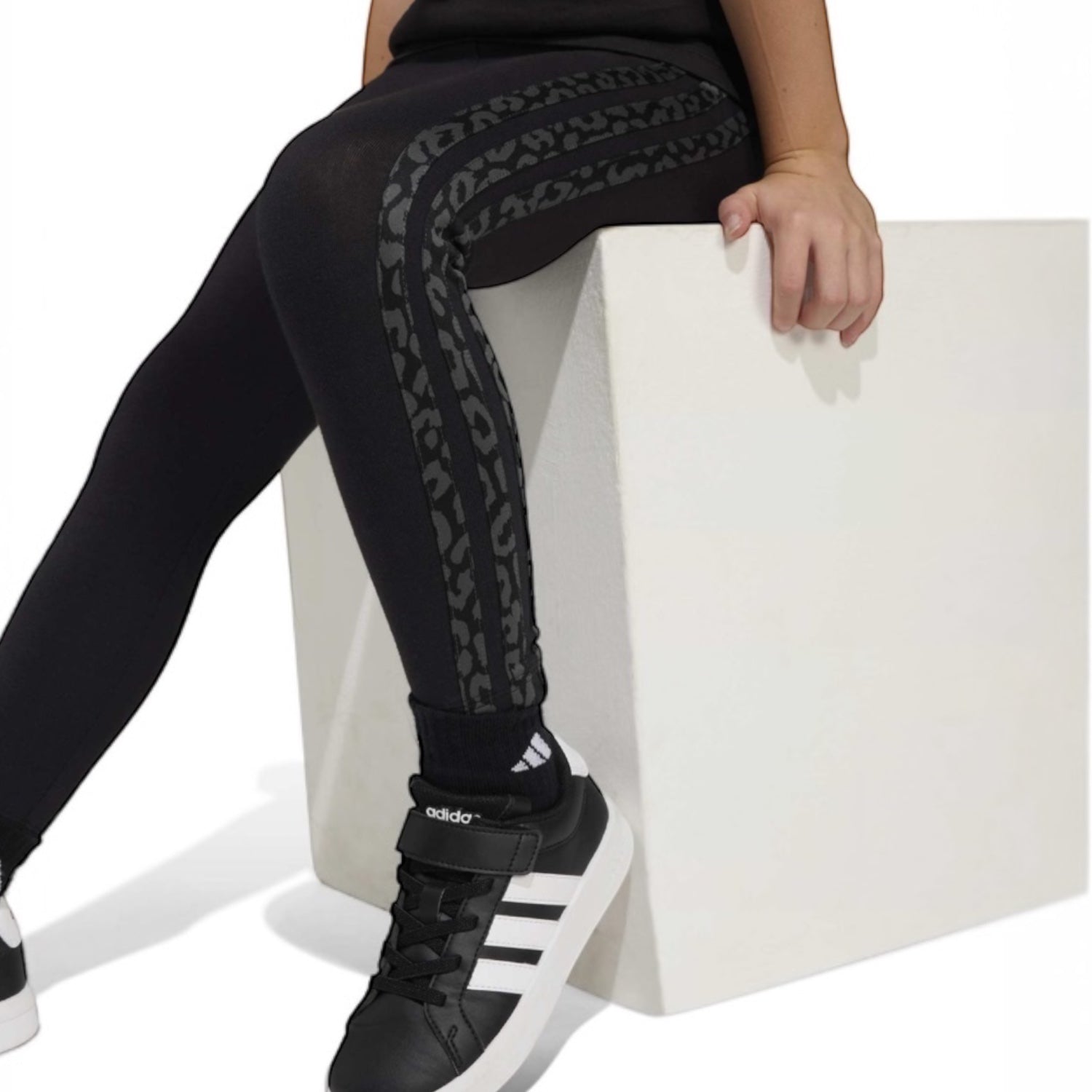 KB6991 - Completo - adidas